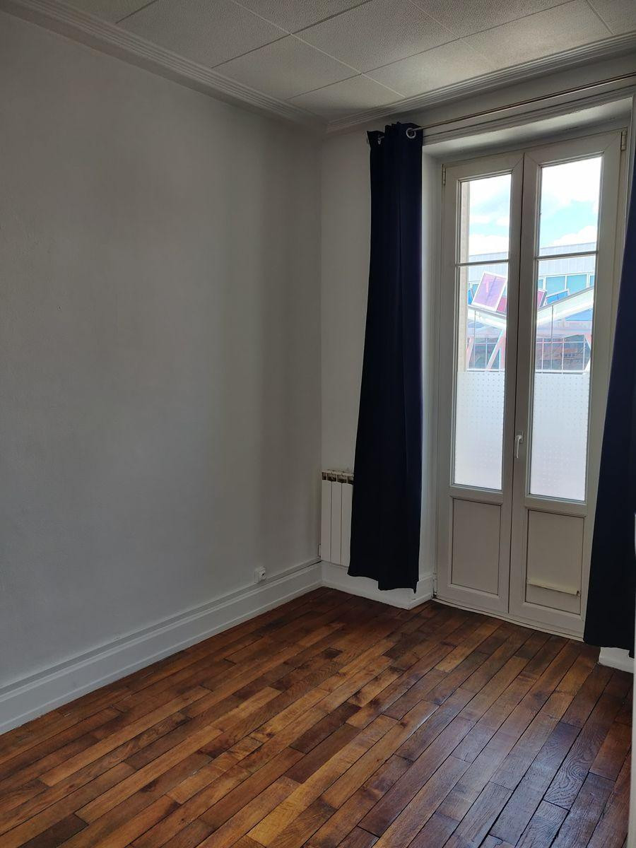 
                                                Location
                                                 Appartement rénové
