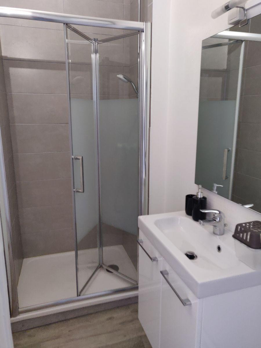
                                                Location
                                                 Appartement rénové