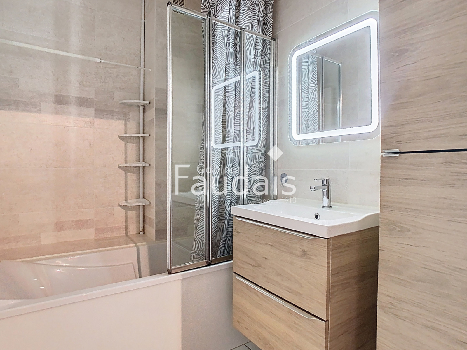 
                                                Vente
                                                 APPARTEMENT RENOVE AVEC ASCENSEUR ET BALCON 