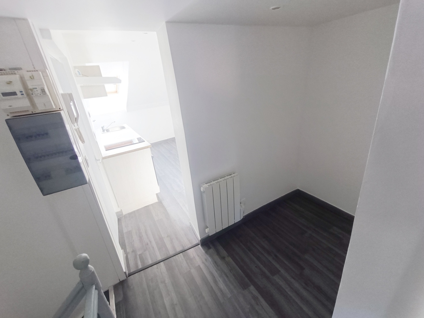 
                                                Location
                                                 Appartement rénové, Cambrai
