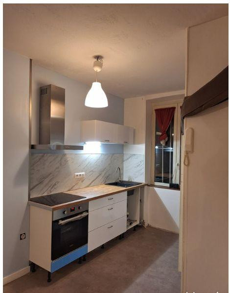 
                                                Location
                                                 Appartement rénové centre ville d'Issoire