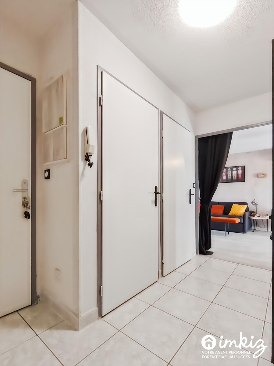 
                                                Vente
                                                 Appartement rénové et meublé