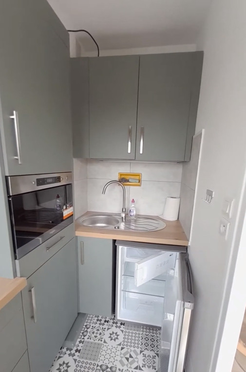 
                                                Location
                                                 APPARTEMENT RENOVE MEUBLE T1 TALENCE