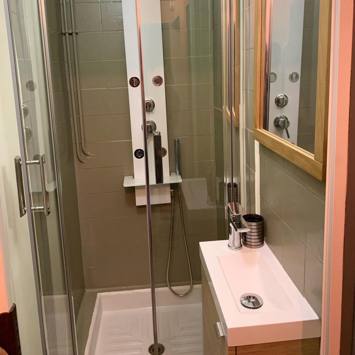 
                                                Location
                                                 Appartement rénové proche centre ville