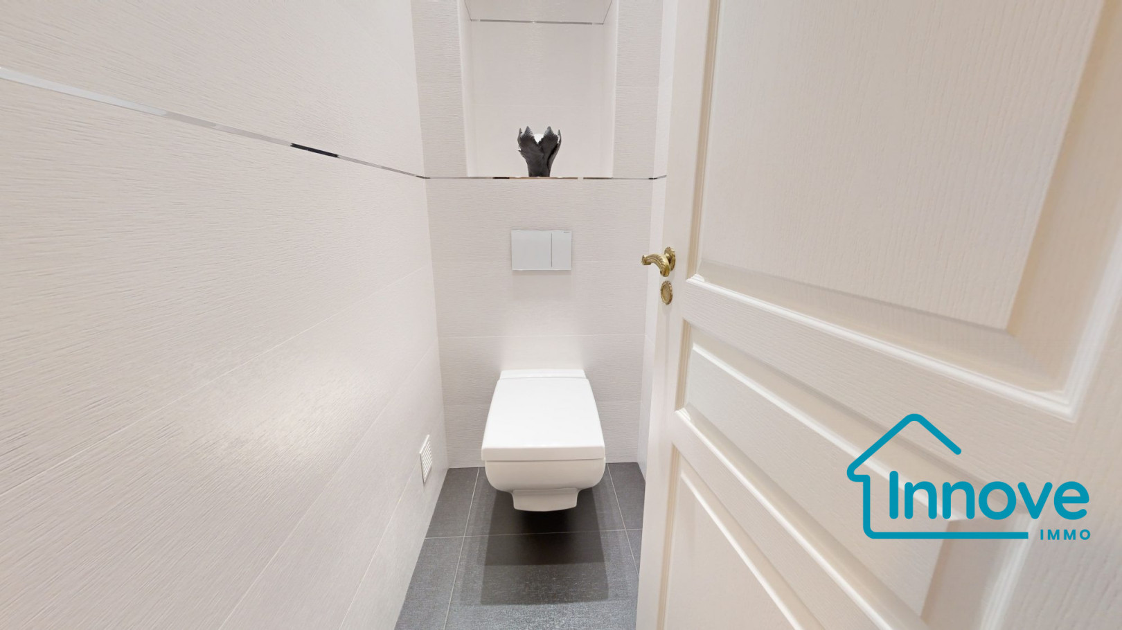 
                                                Vente
                                                 Appartement rénové résidence de standing - Versailles Montreu