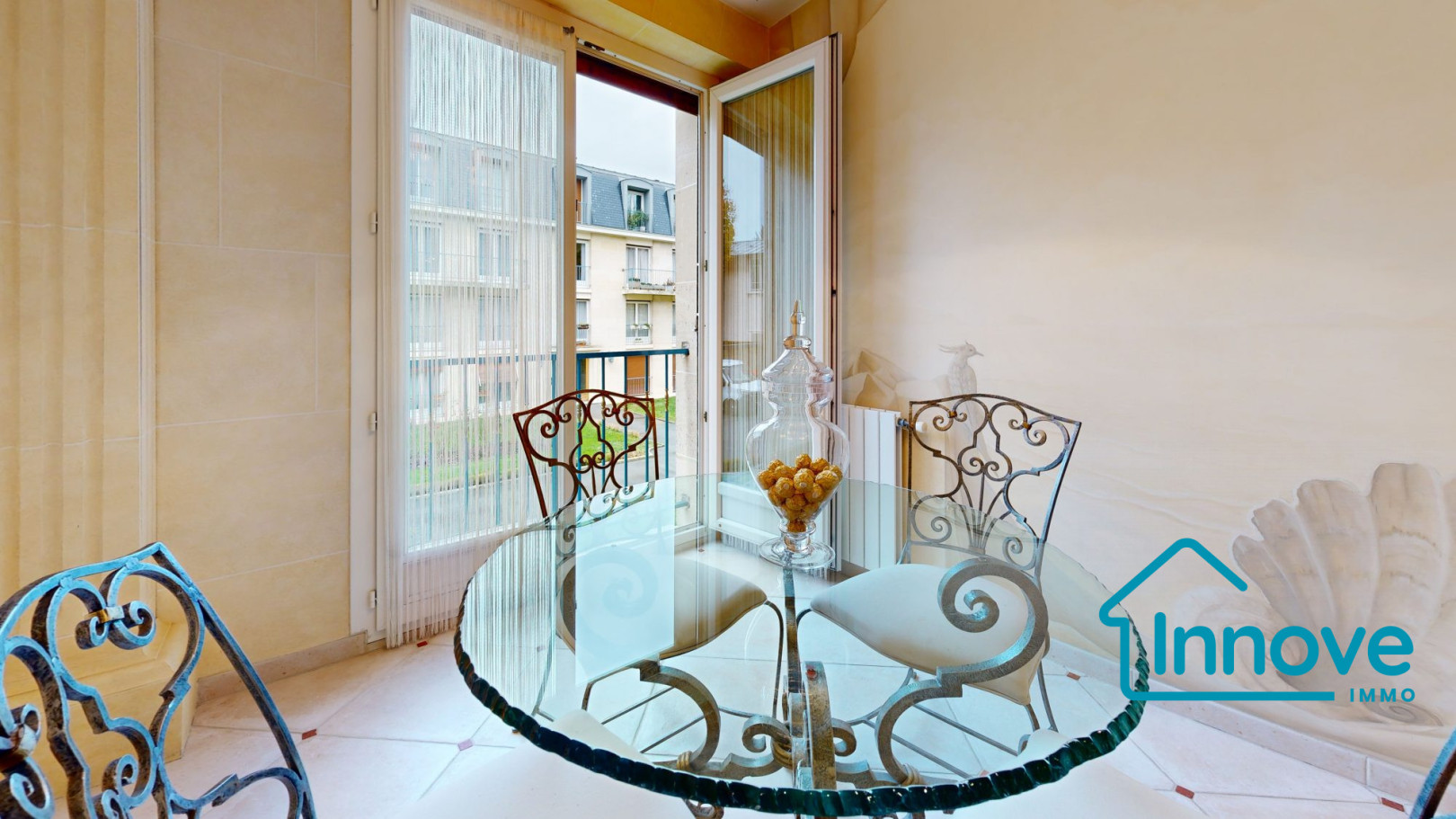 
                                                Vente
                                                 Appartement rénové résidence de standing - Versailles Montreu