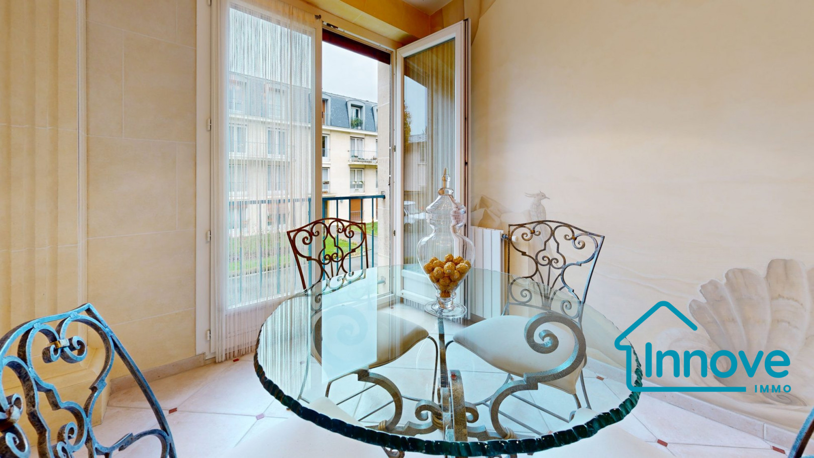 
                                                Vente
                                                 Appartement rénové résidence de standing - Versailles Montreu