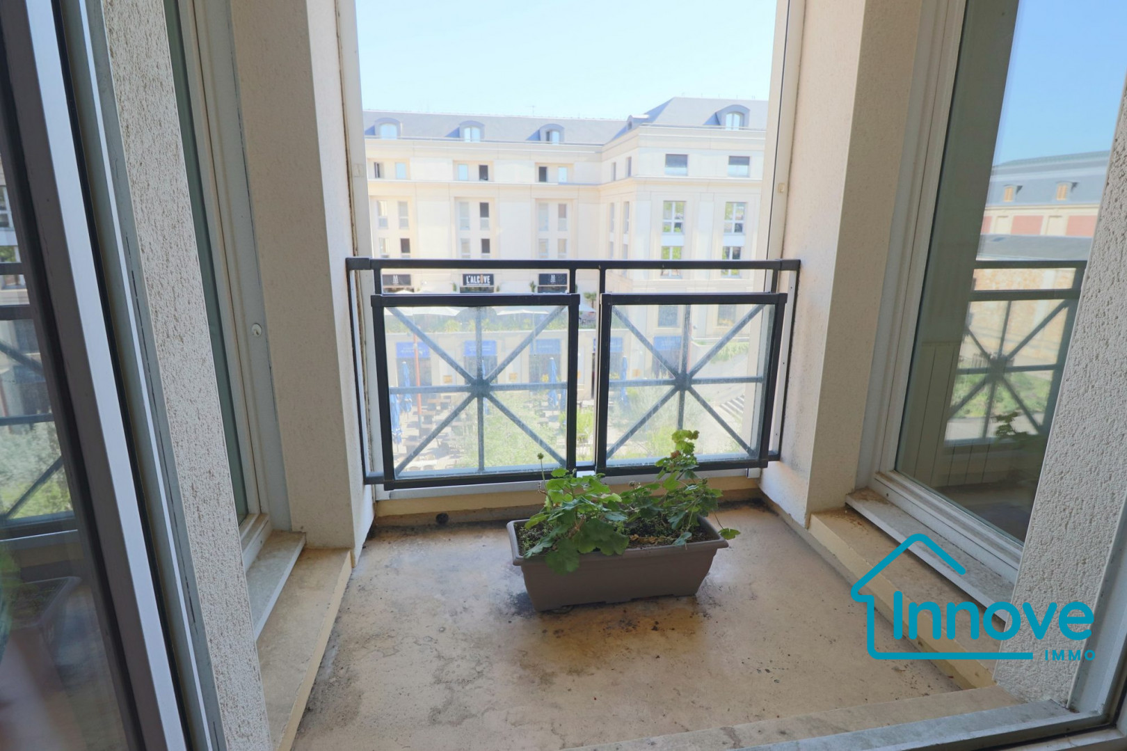 
                                                Vente
                                                 Appartement résidence de services 3 pièces Versailles centre