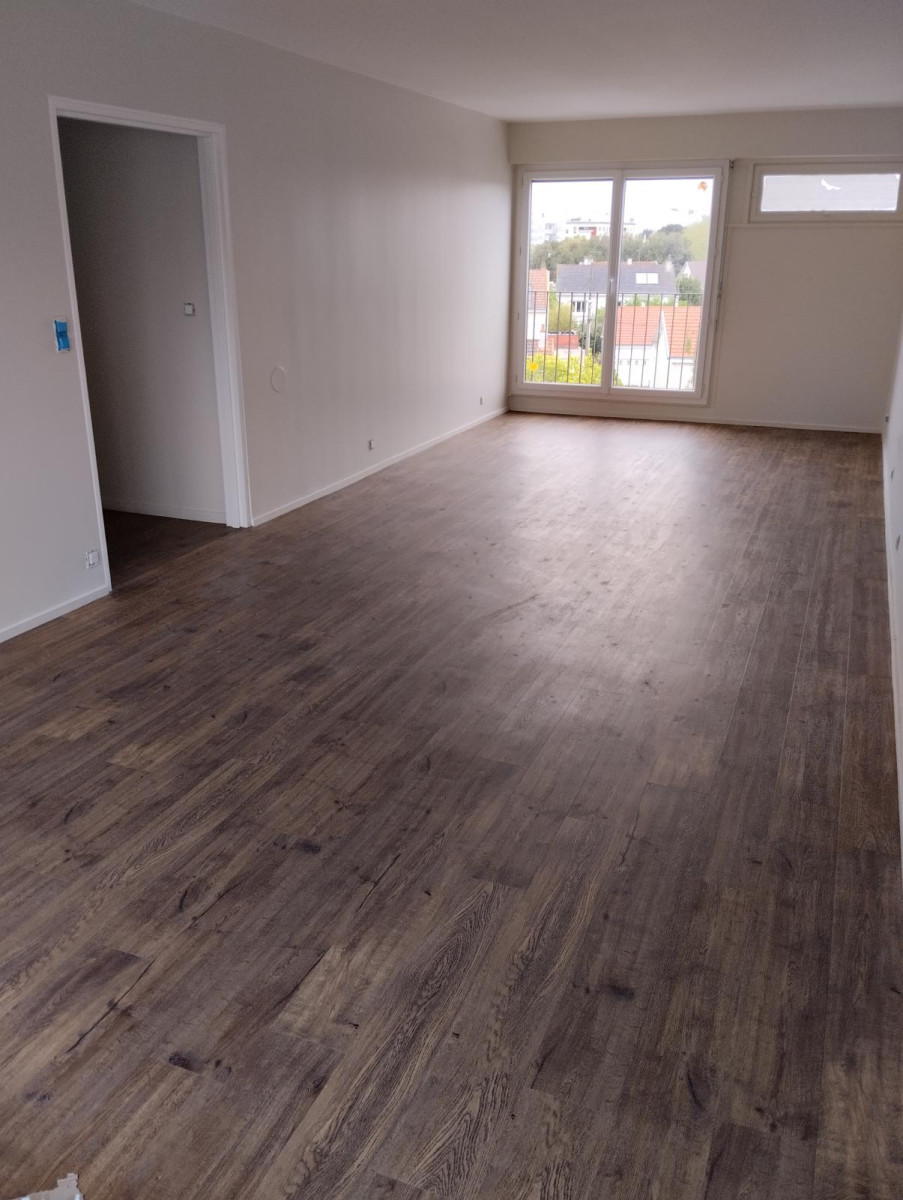 
                                                Location
                                                 Appartement résidence privée et calme