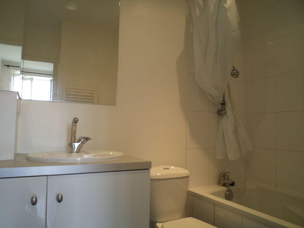 
                                                Location
                                                 Appartement sans frais d'agence Barrière de Pessac