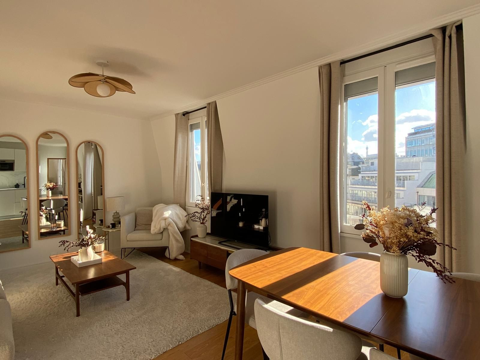 
                                                Location
                                                 Appartement spacieux de 2 Chambres avec équipements modernes dans un emplacement de choix, Neuilly sur Seine (loyer tout inclus)