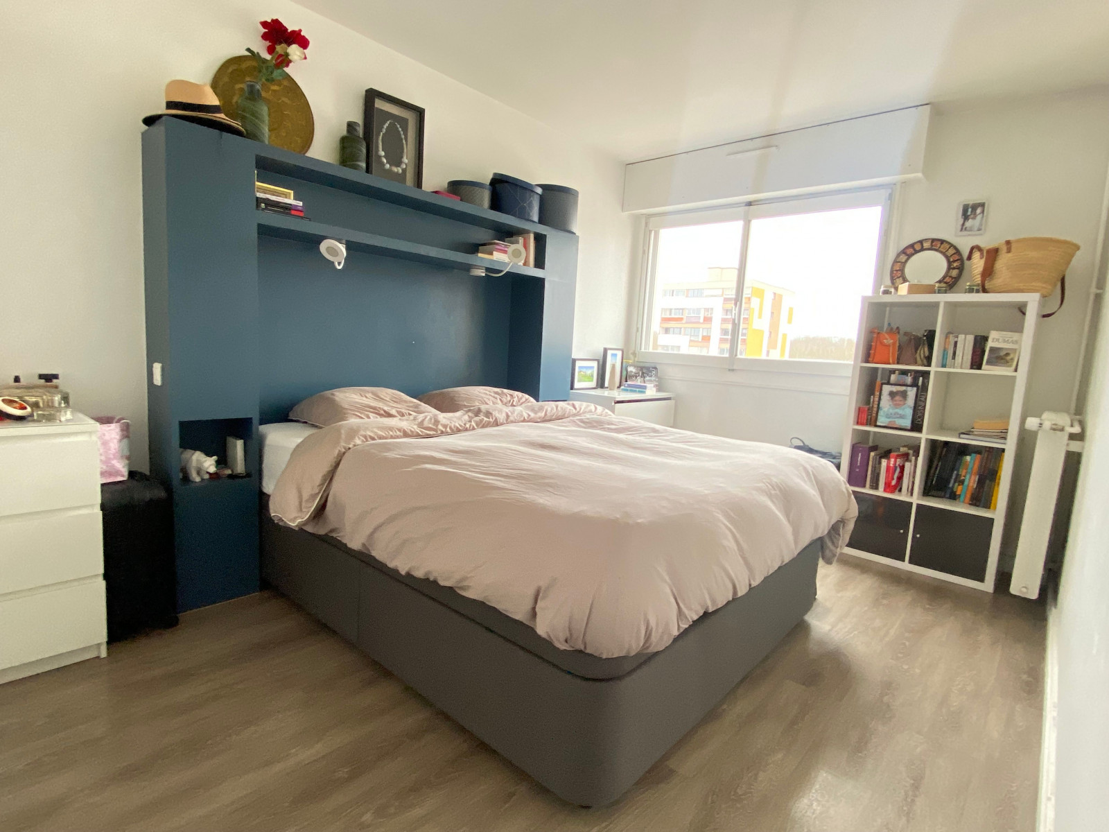 
                                                Location
                                                 Appartement spacieux de 4 pièces avec balcon dans un quartier calme et familial (loyer tout inclus)