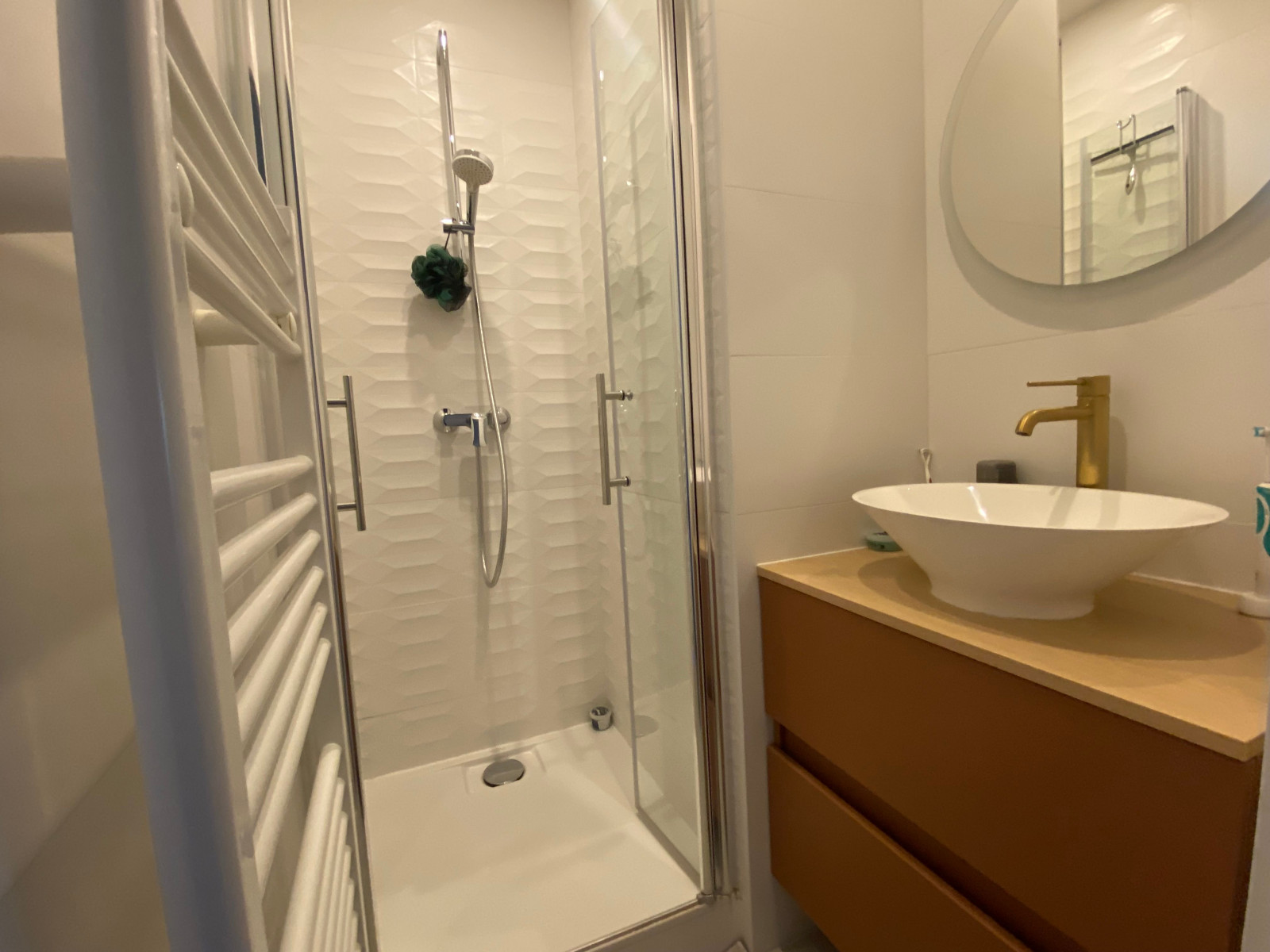 
                                                Location
                                                 Appartement spacieux de 4 pièces avec balcon dans un quartier calme et familial (loyer tout inclus)