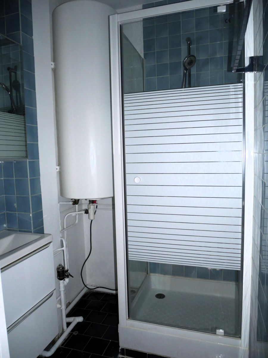 
                                                Location
                                                 Appartement spacieux et lumineux 4 pièces