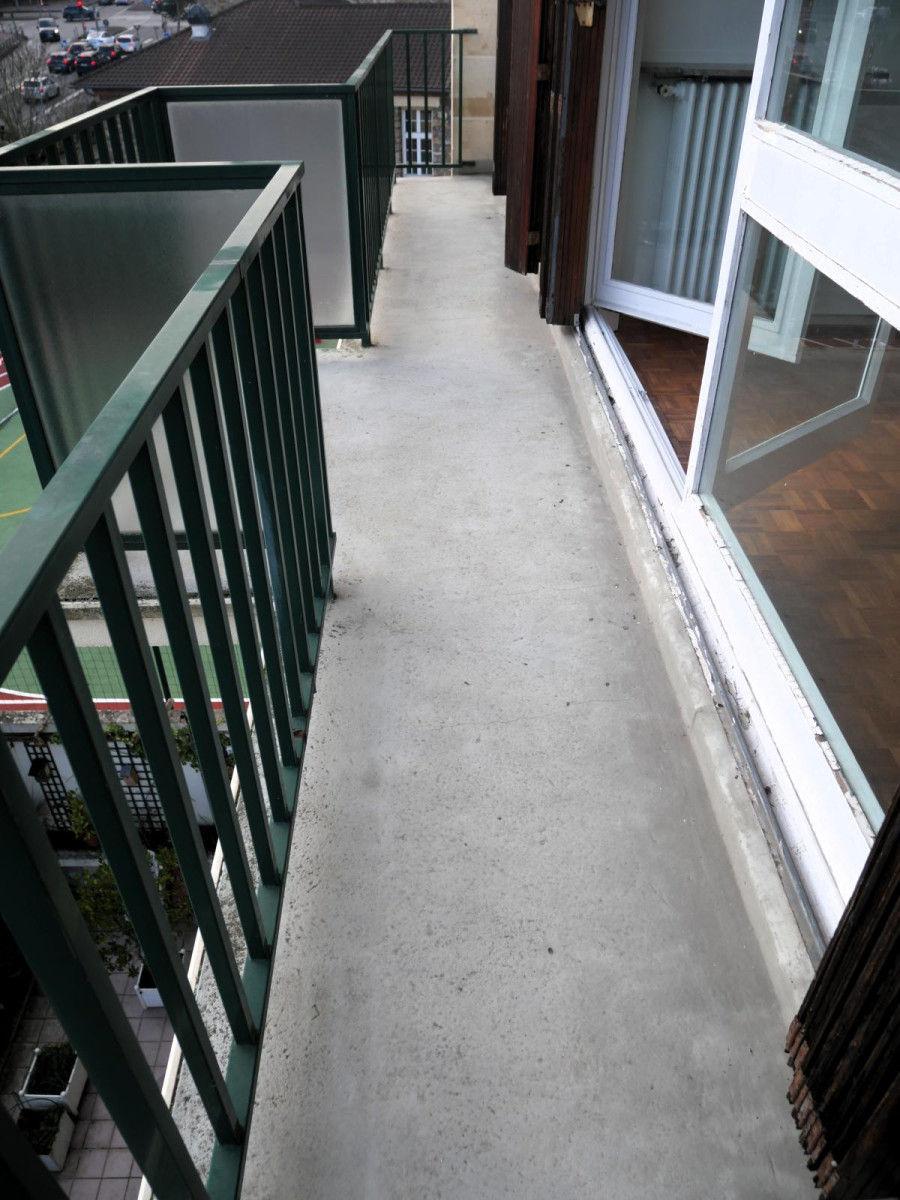 
                                                Location
                                                 Appartement spacieux et lumineux 4 pièces