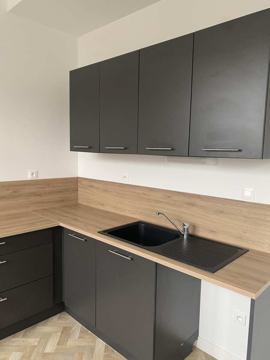 
                                                Location
                                                 Appartement spacieux et lumineux proche gare