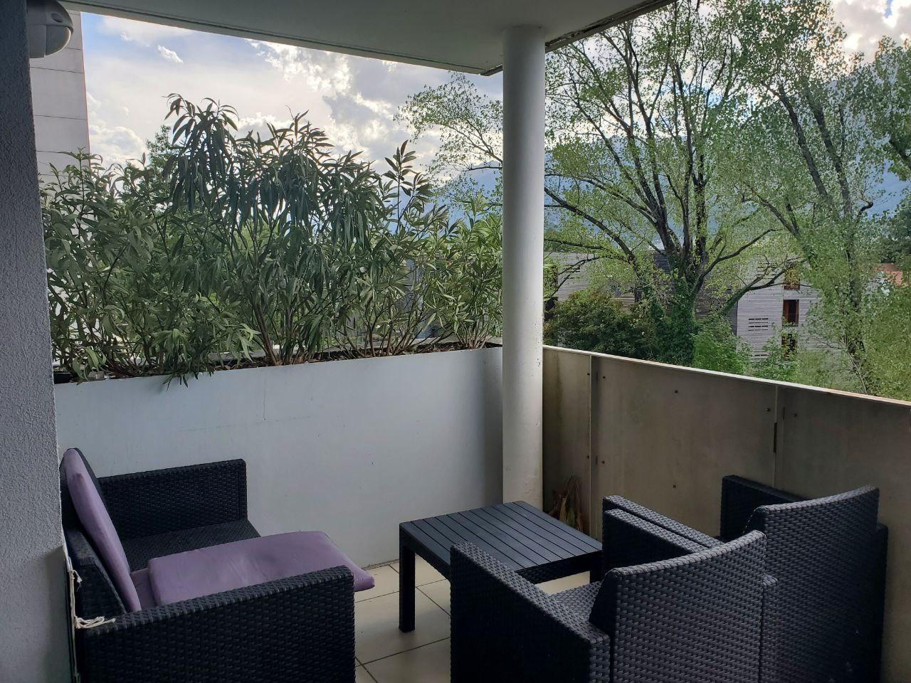 
                                                Location
                                                 Appartement spacieux et lumineux sans vis à vis