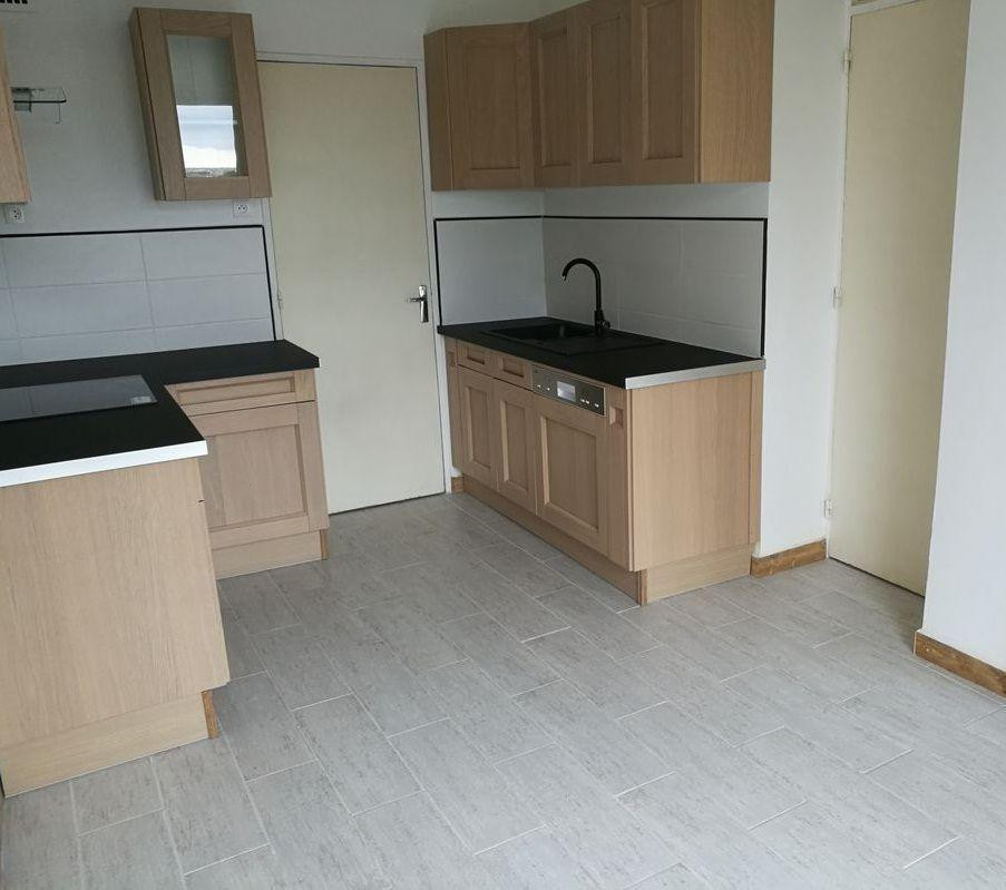 
                                                Location
                                                 Appartement spacieux, très lumineux et sécurisé