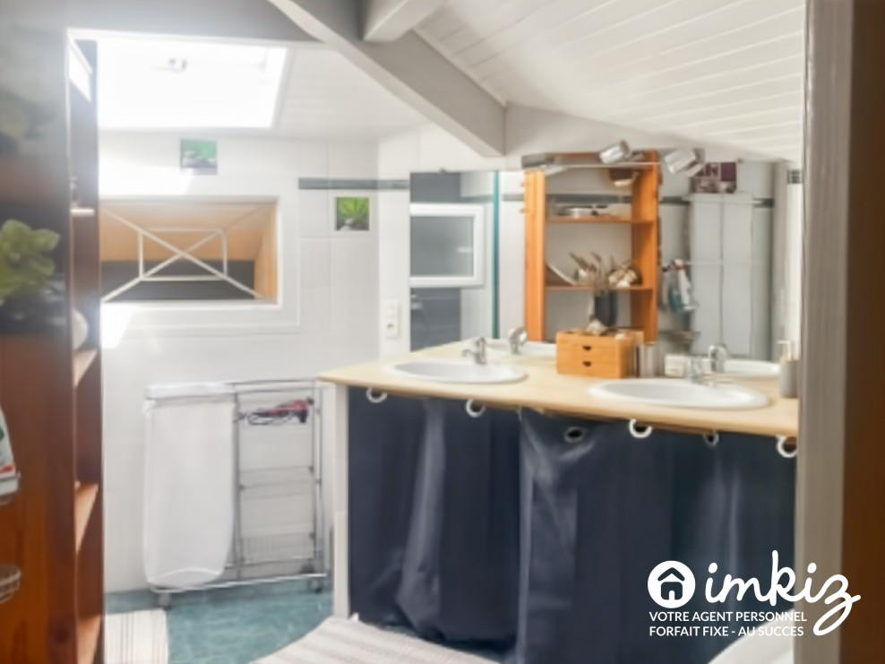 
                                                Vente
                                                 Appartement standing 300 m de l’ocean