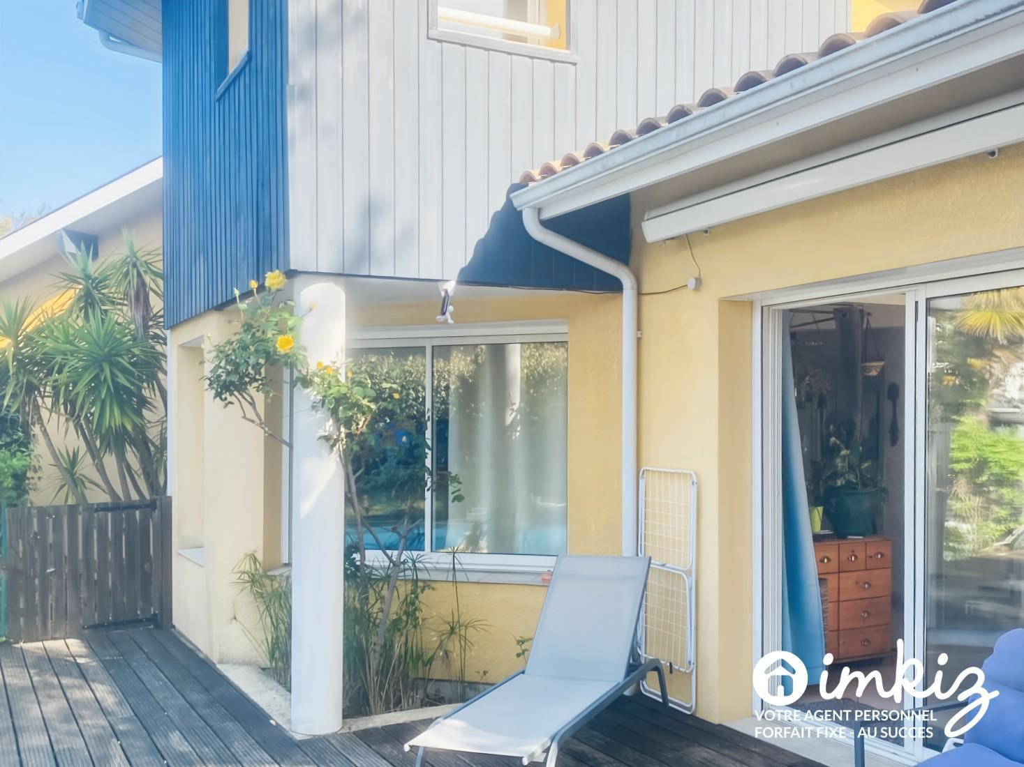 
                                                Vente
                                                 Appartement standing 300 m de l’ocean