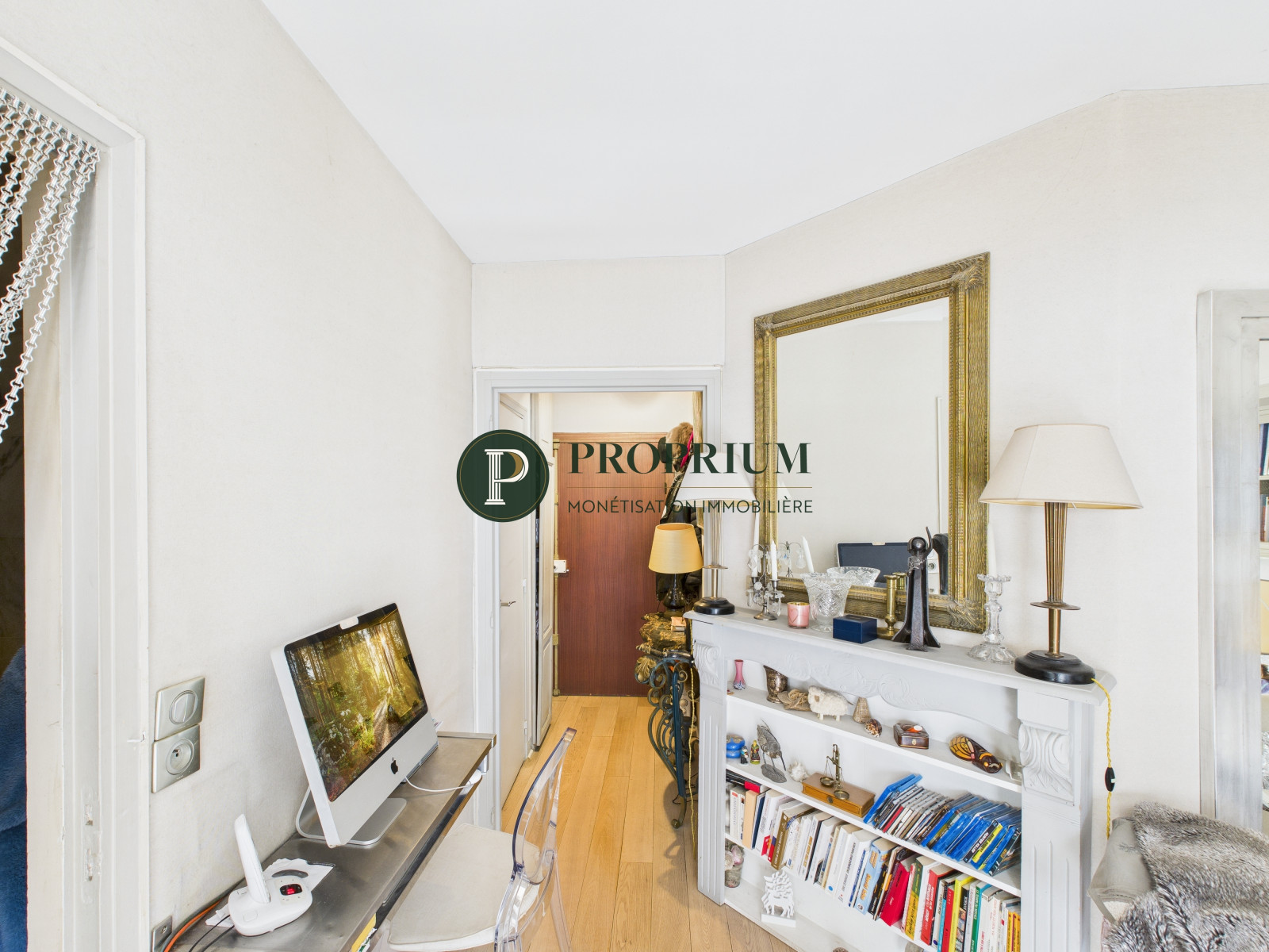 
                                                Viager
                                                 Appartement, Studio - 210 000 € - Paris