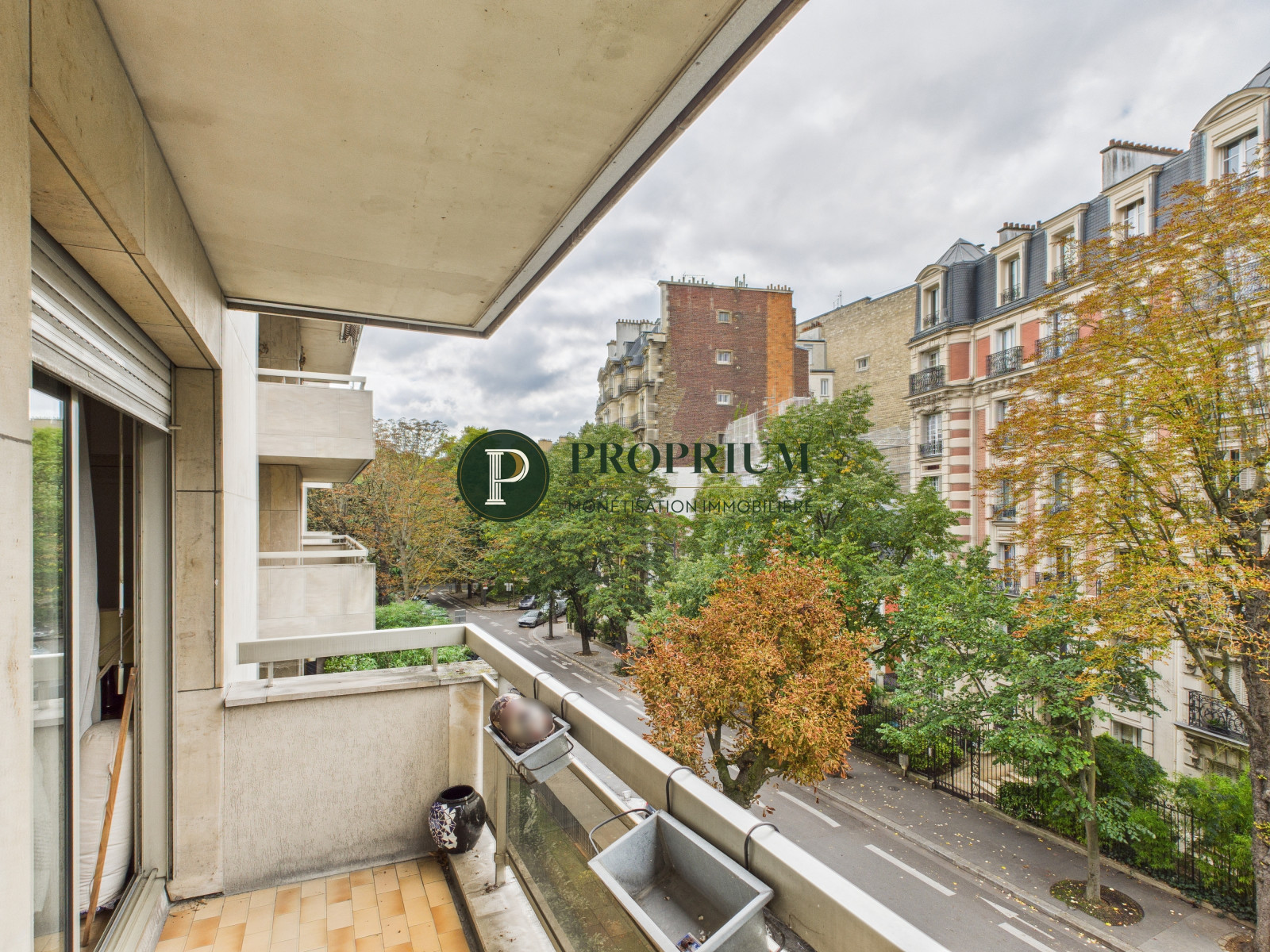 
                                                Viager
                                                 Appartement, Studio - 210 000 € - Paris