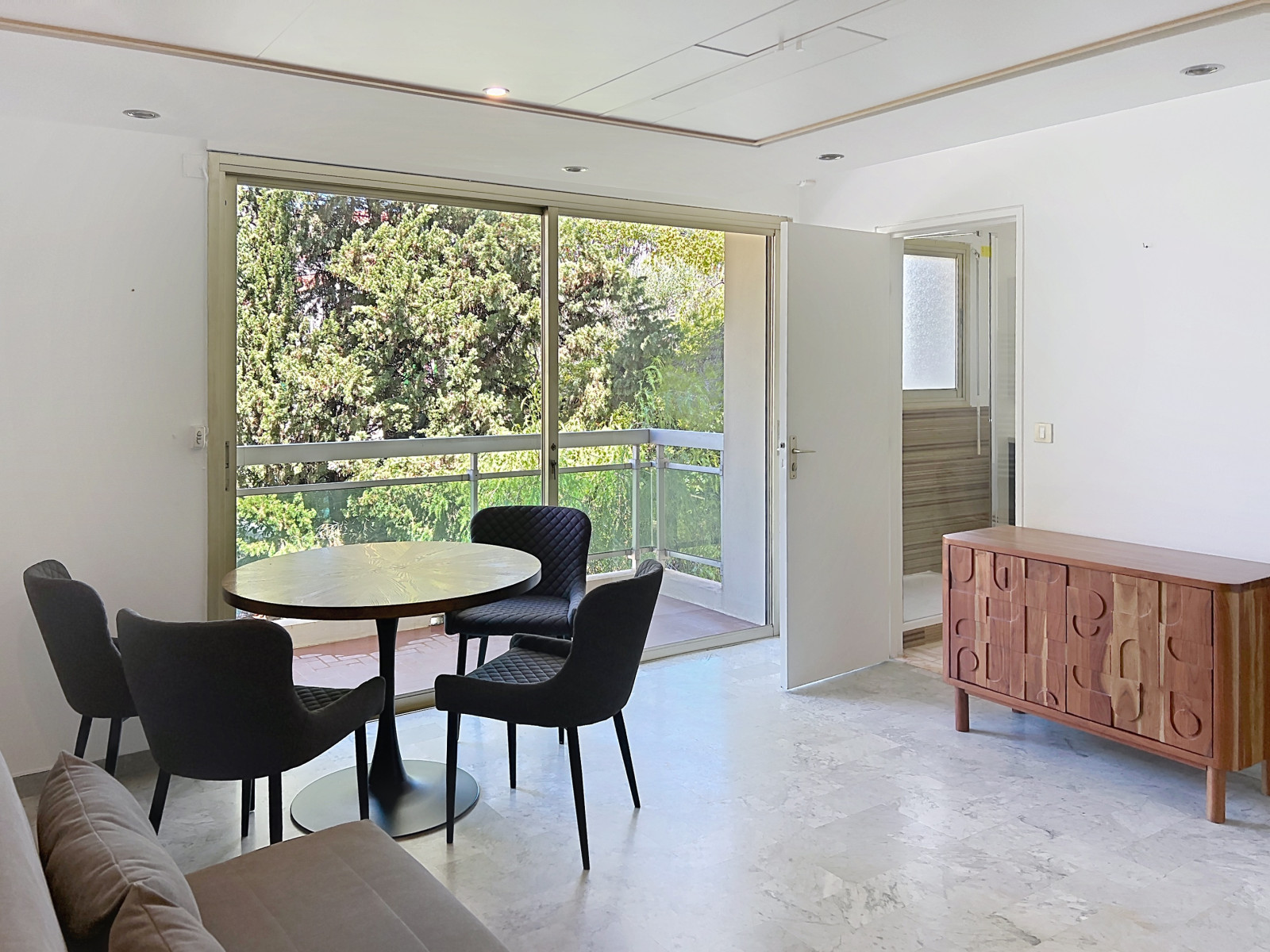
                                                Location
                                                 Appartement  - Studio  - 26.21 m²