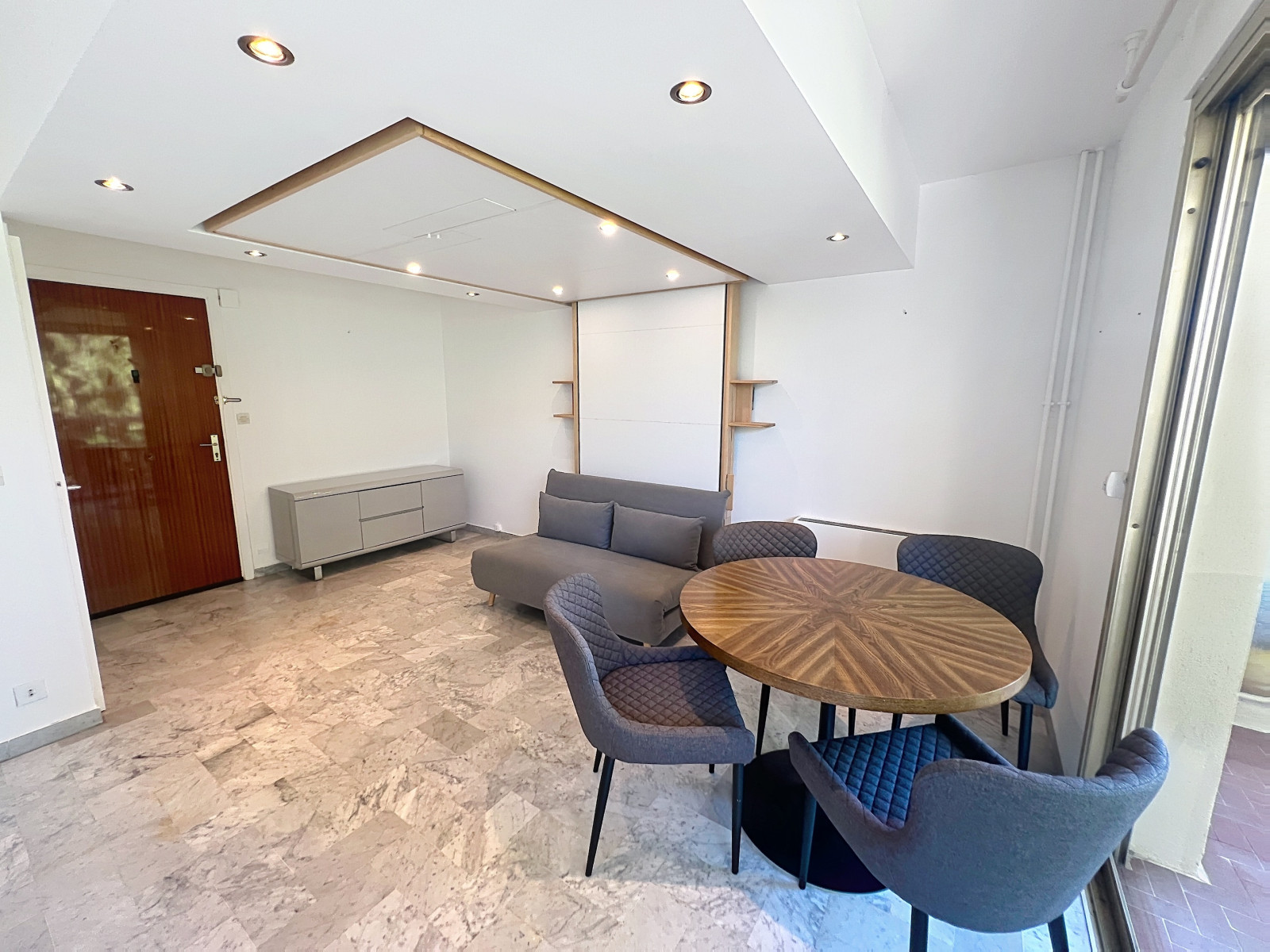 
                                                Location
                                                 Appartement  - Studio  - 26.21 m²