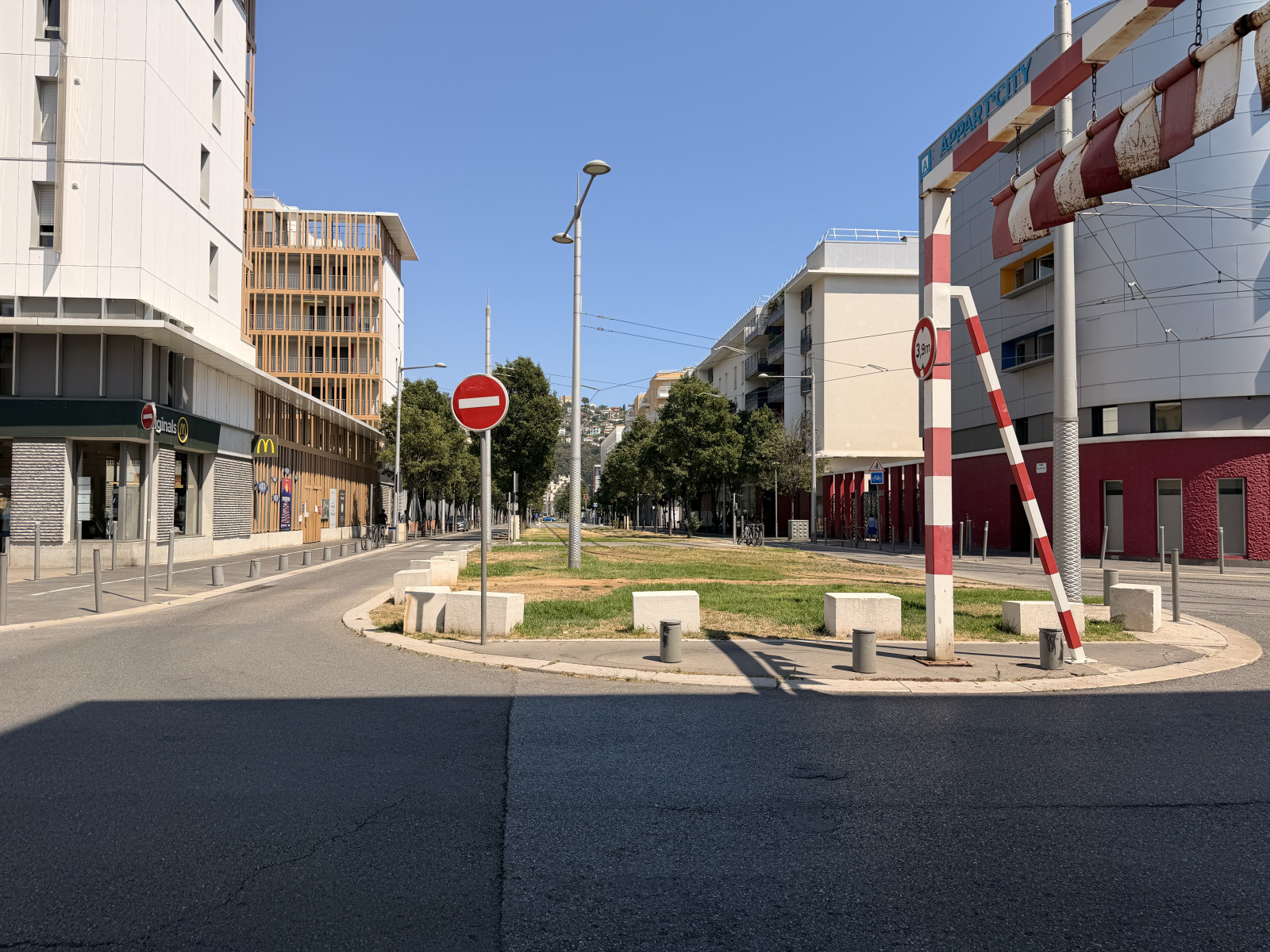 
                                                Vente
                                                 Appartement  - Studio  - 27.0 m²