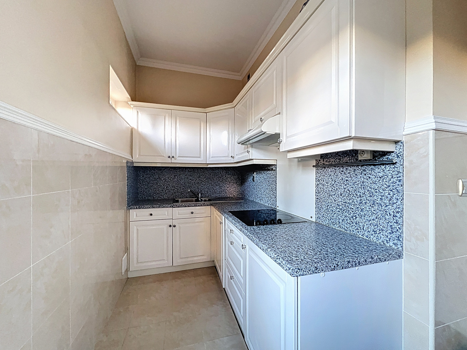 
                                                Location
                                                 Appartement  studio 32 m²  à louer