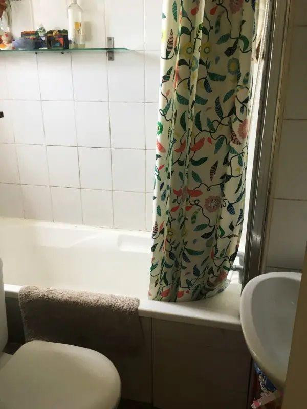 
                                                Location
                                                 Appartement sur cour et jardin, calme et lumineux