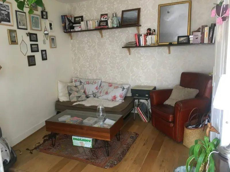 
                                                Location
                                                 Appartement sur cour et jardin, calme et lumineux