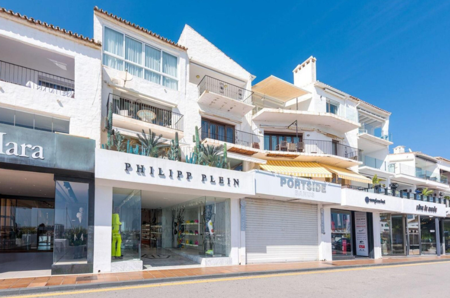 
                                                Vente
                                                 Appartement sur la Marina de Puerto Banus