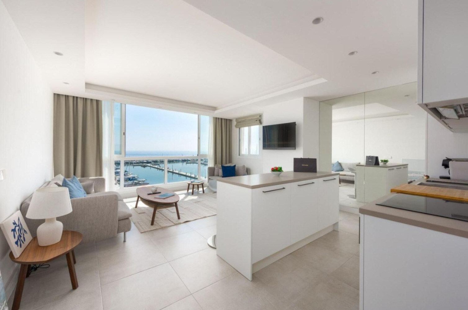 
                                                Vente
                                                 Appartement sur la Marina de Puerto Banus