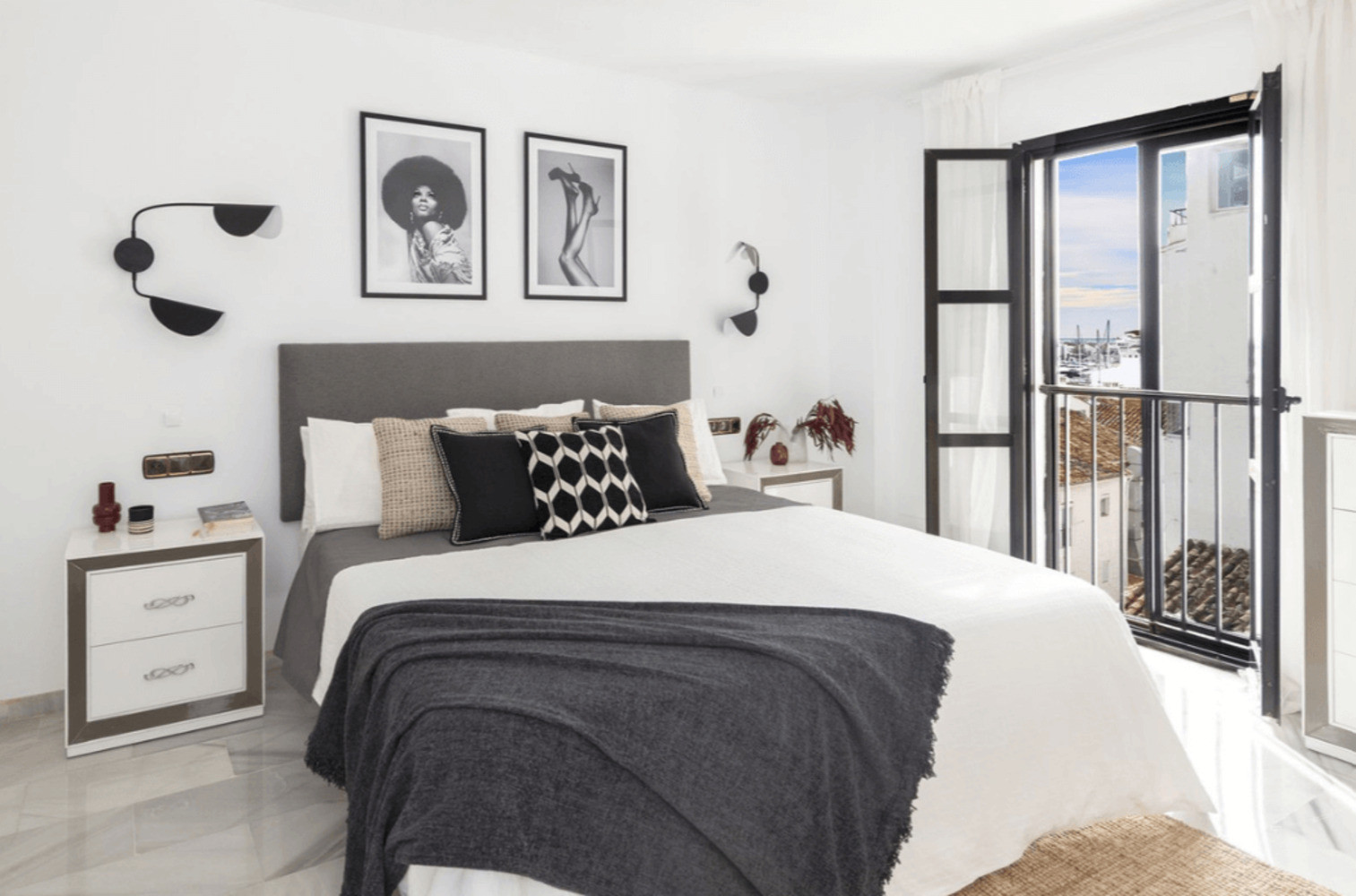 
                                                Vente
                                                 Appartement sur la Marina de Puerto Banus