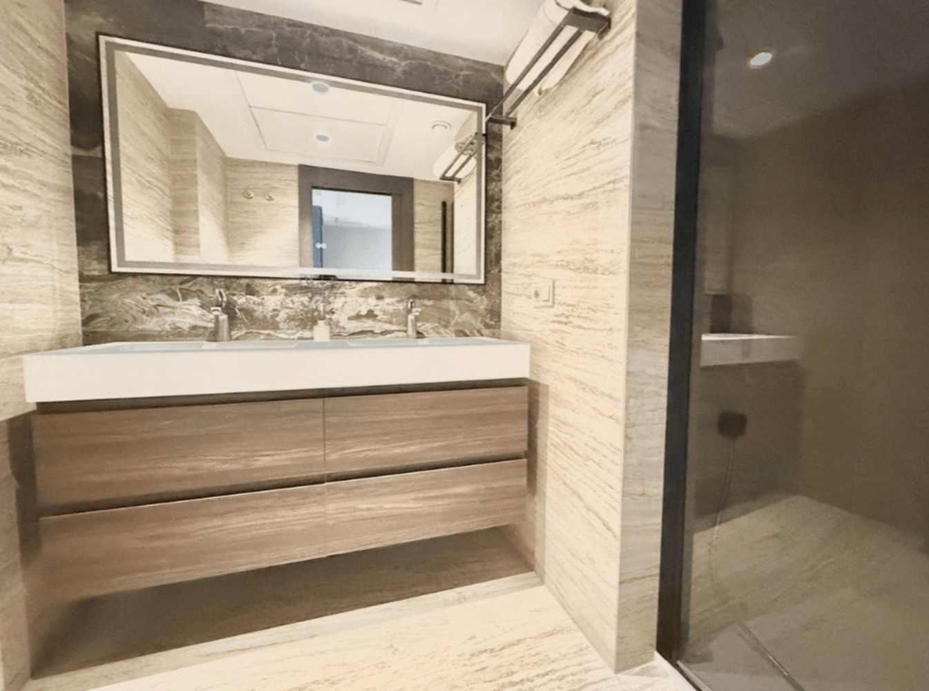 
                                                Vente
                                                 Appartement sur la Marina de Puerto Banus