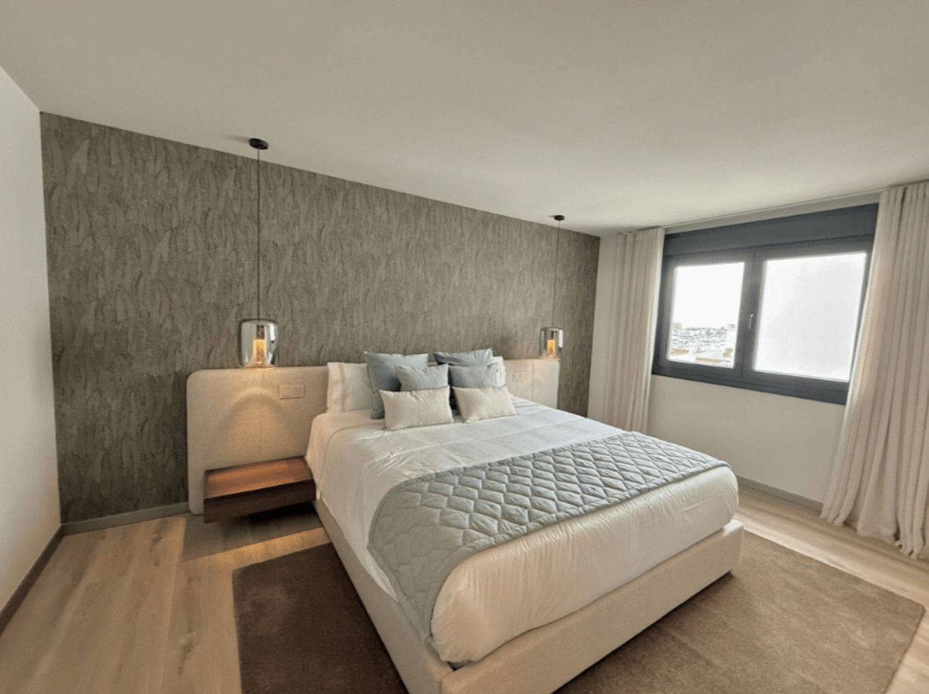 
                                                Vente
                                                 Appartement sur la Marina de Puerto Banus