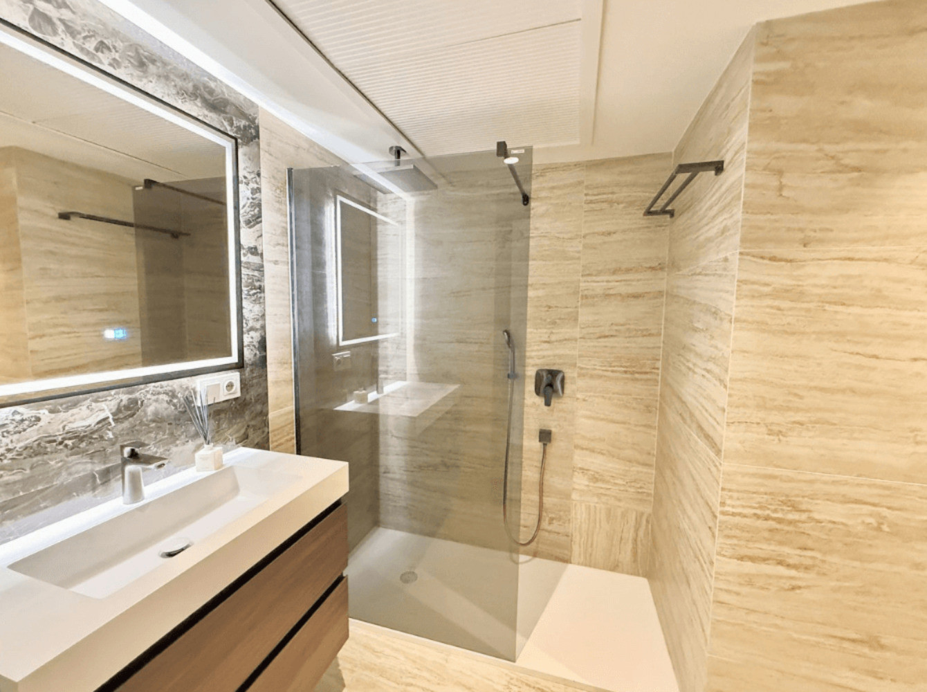 
                                                Vente
                                                 Appartement sur la Marina de Puerto Banus