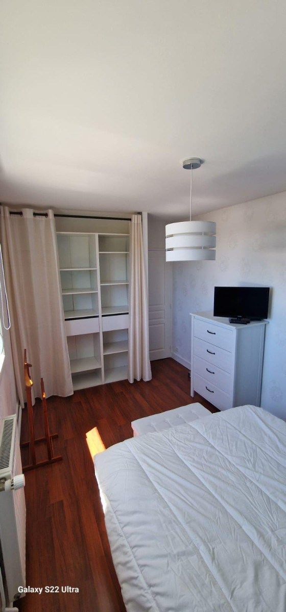 
                                                Location
                                                 APPARTEMENT SYMPATHIQUE ET COSI