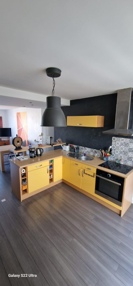 
                                                Location
                                                 APPARTEMENT SYMPATHIQUE ET COSI