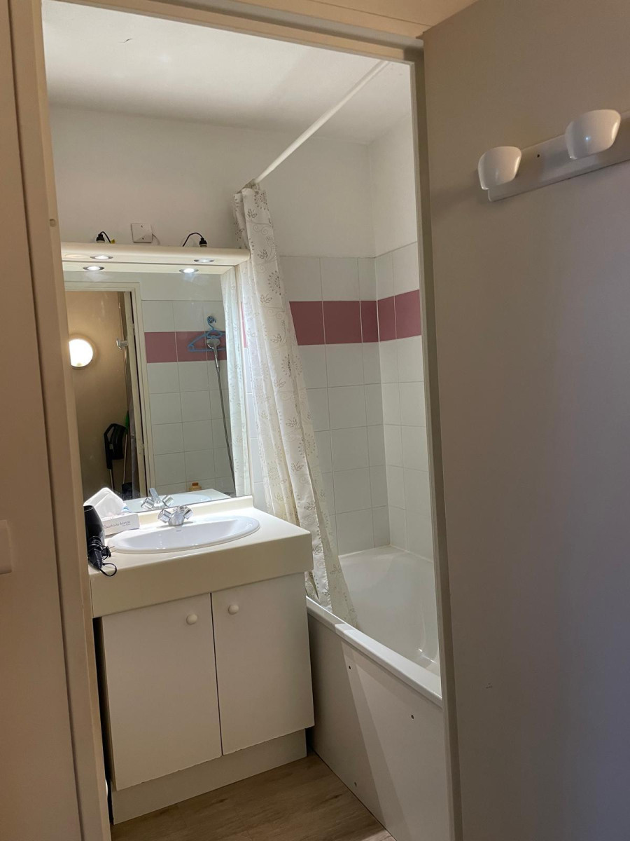
                                                Location
                                                 Appartement T 1 Meublé