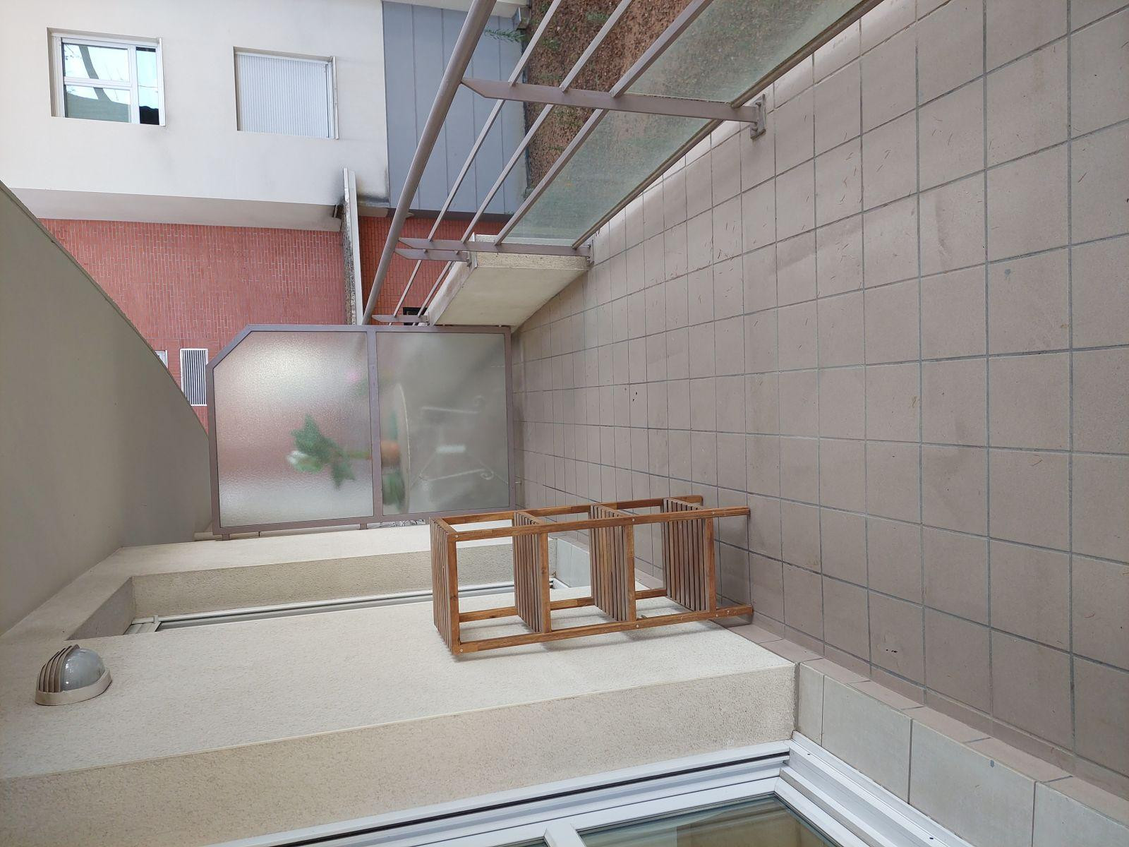 
                                                Location
                                                 Appartement T 3 avec cave et garage