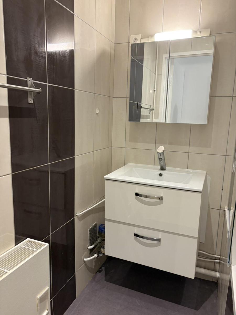 
                                                Location
                                                 Appartement  T 3  proximité  site usines Alstom………