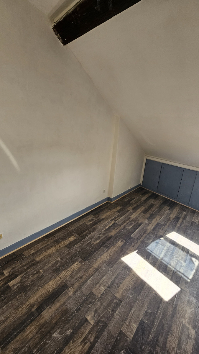 
                                                Location
                                                 Appartement T1 15.16m² à Châtellerault
