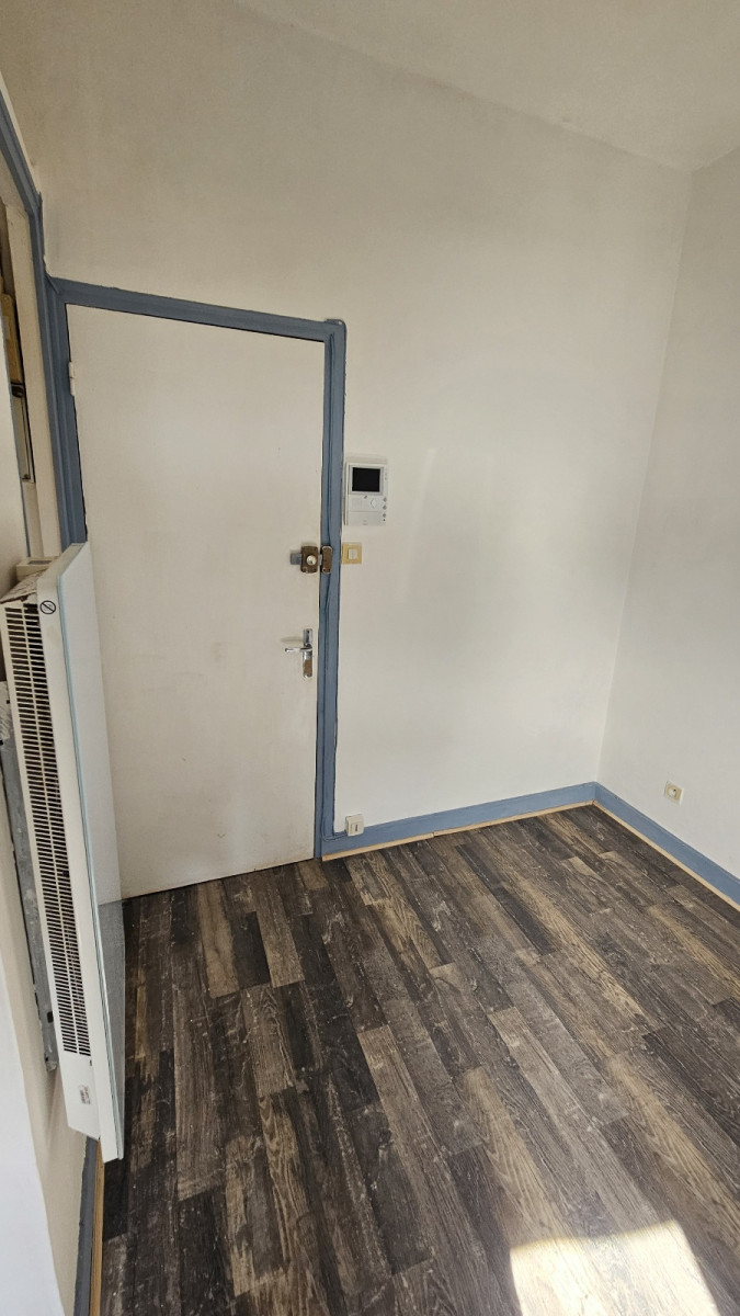 
                                                Location
                                                 Appartement T1 15.16m² à Châtellerault