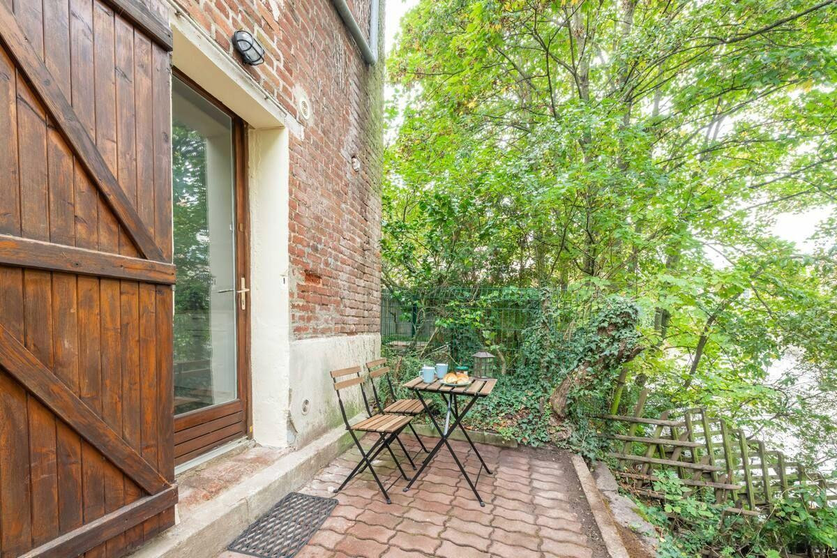 
                                                Location
                                                 Appartement T1, 20m², cuisine équipée séparée