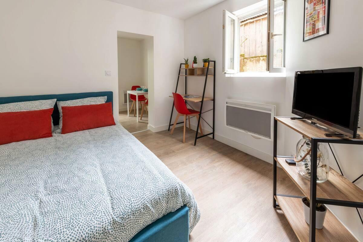 
                                                Location
                                                 Appartement T1, 20m², cuisine équipée séparée