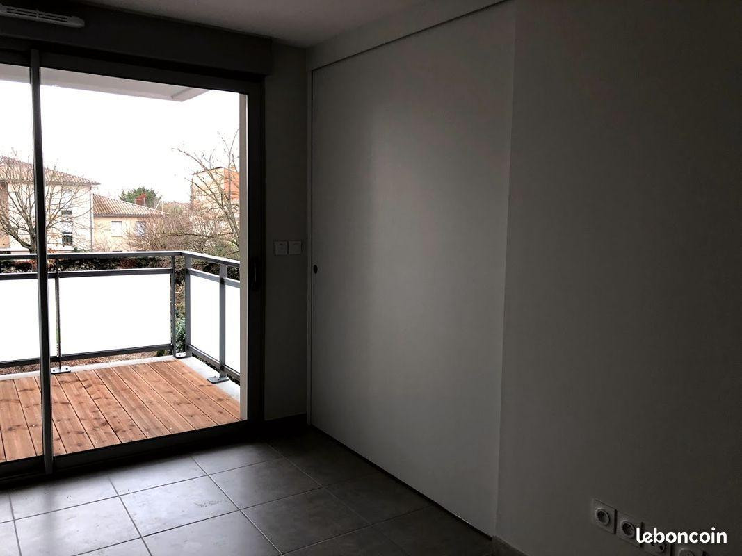 
                                                Location
                                                 Appartement T1 BIS 43m² avec balcon à Toulouse
