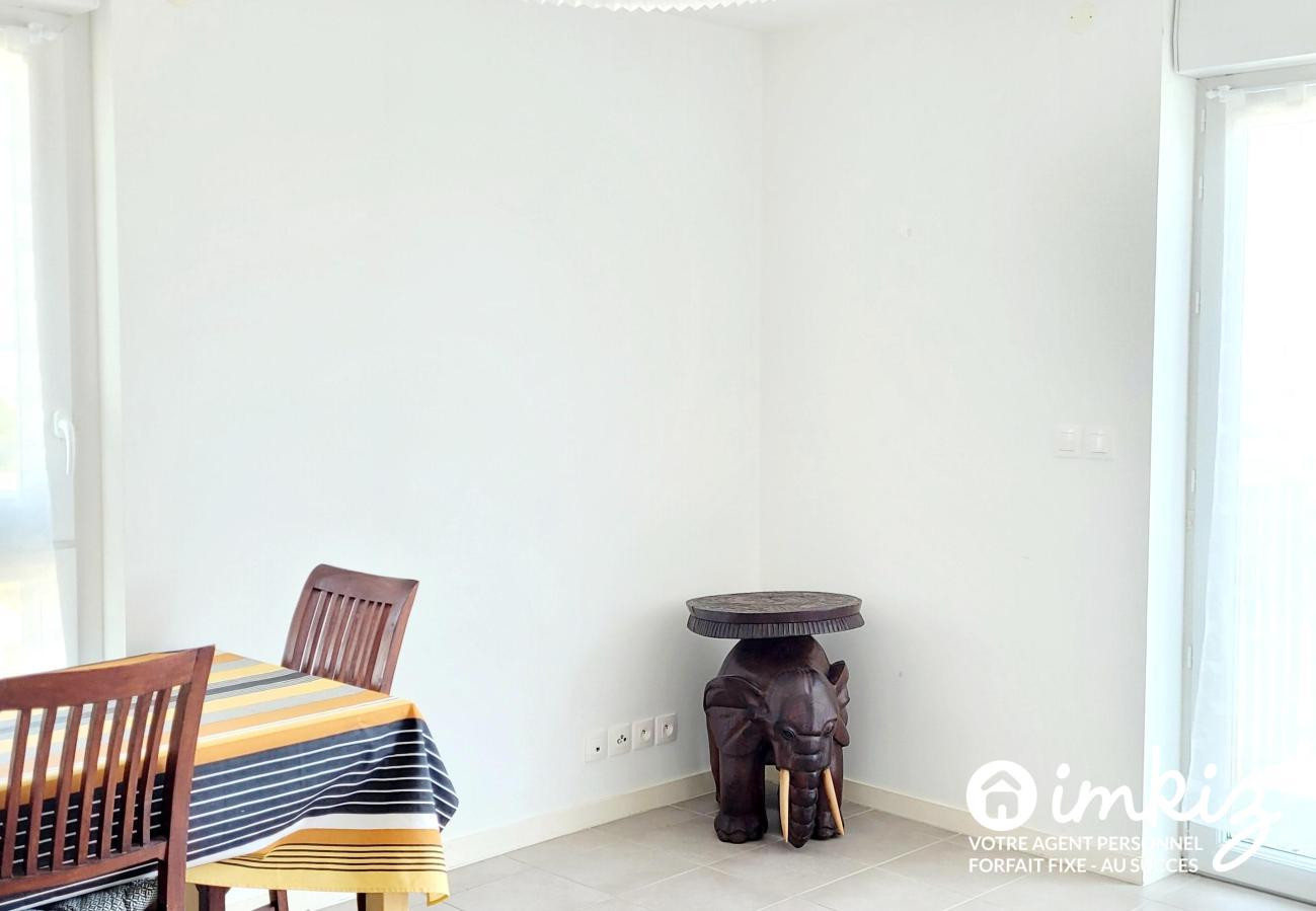 
                                                Vente
                                                 Appartement T1 bis dernier étage