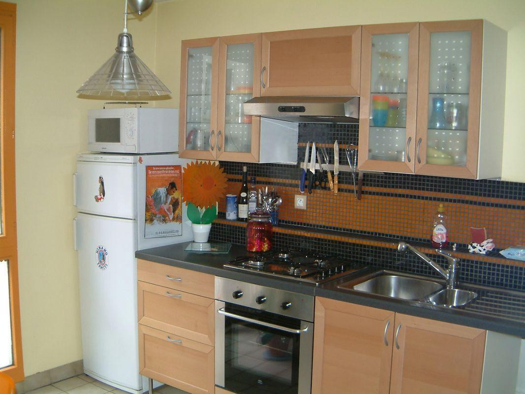 
                                                Location
                                                 Appartement T1 bis proche Gratte Ciel